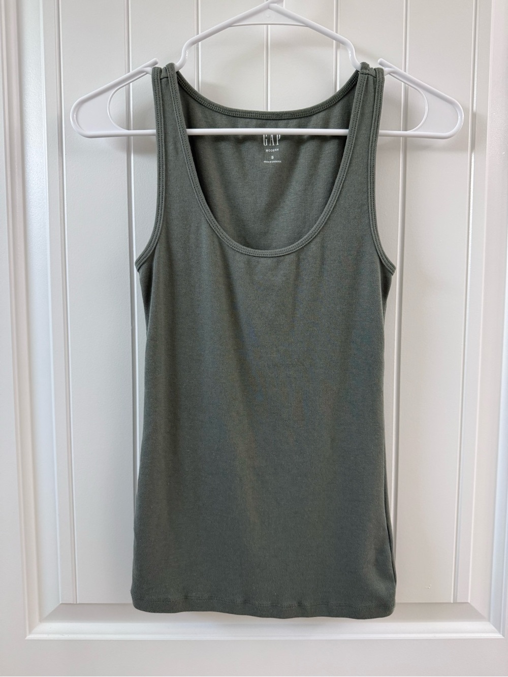 GAP Olive Tank Top, size S